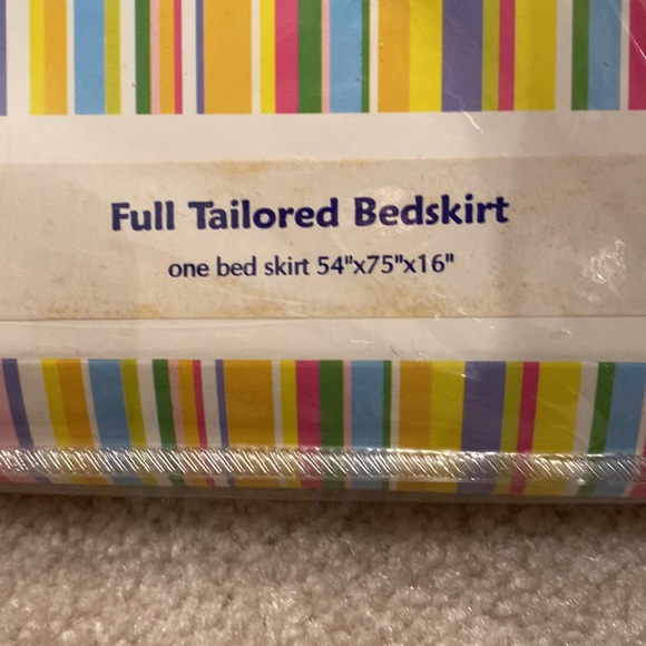 Red and white gingham Full size bedskirt by Freckles - Picture 2 of 4